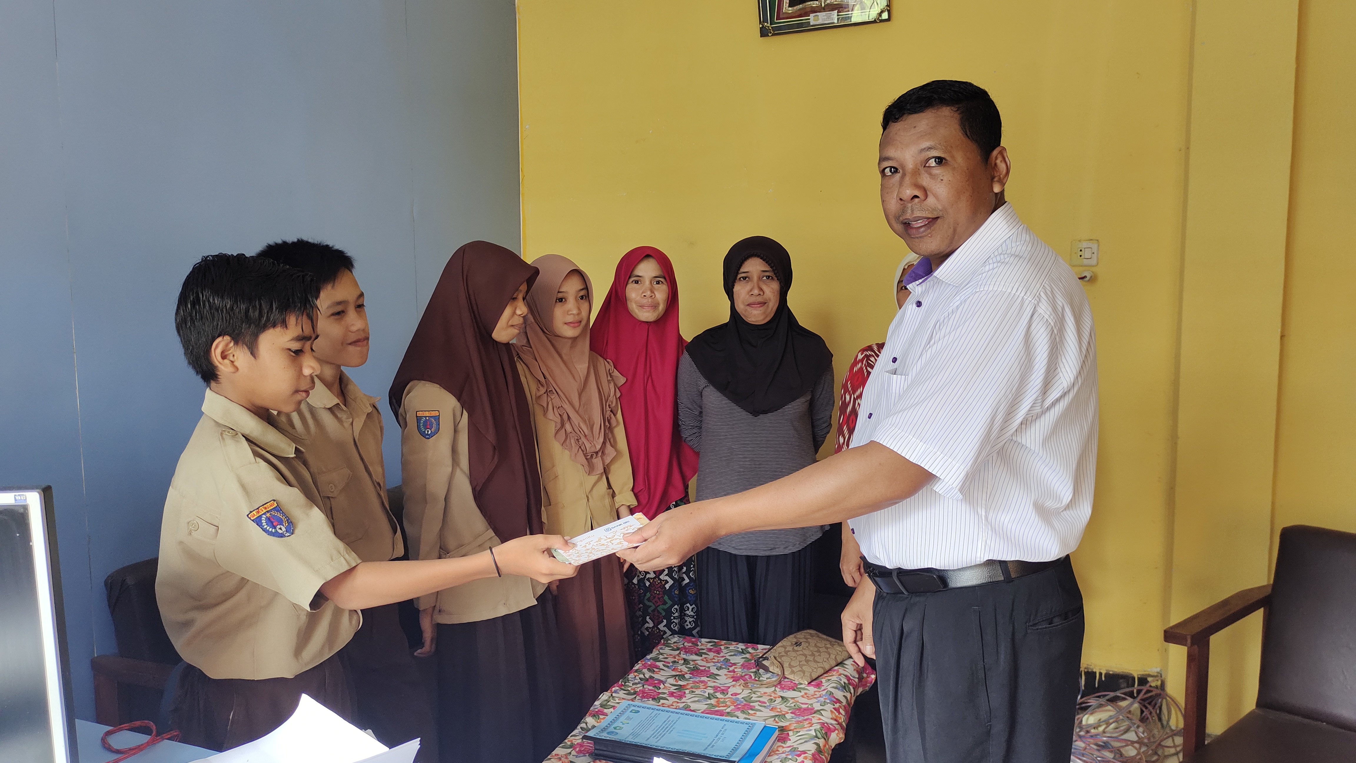 Penyerahan Bantuan PIP